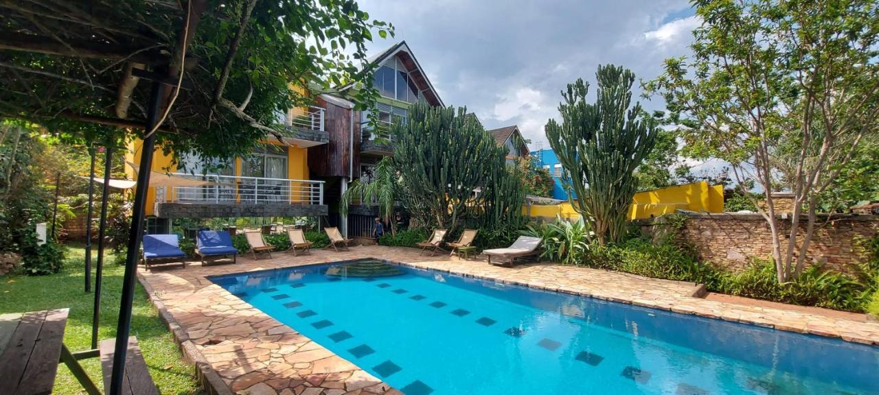 Yellow Haven Lodge Kampala Extérieur photo
