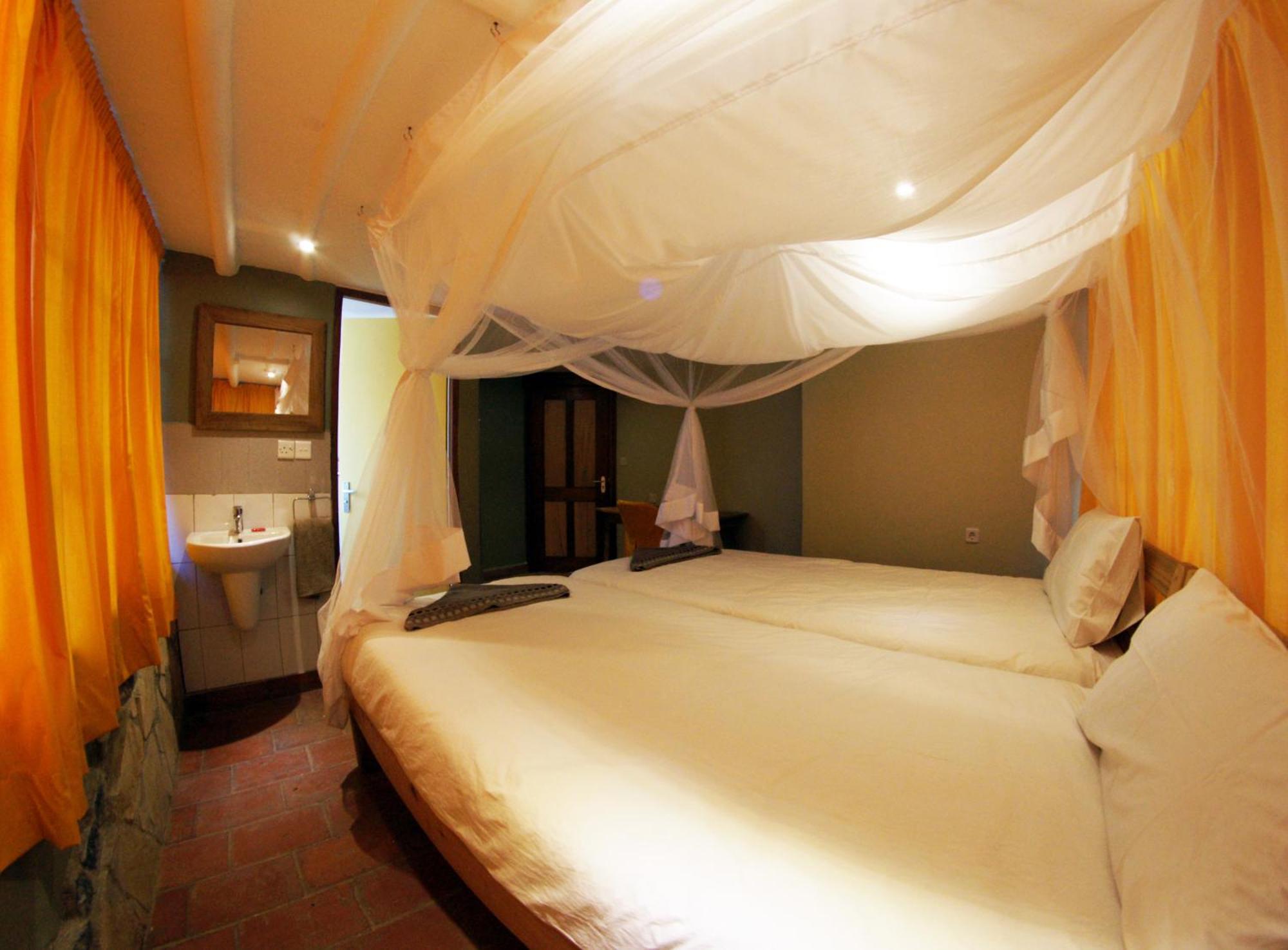 Yellow Haven Lodge Kampala Chambre photo