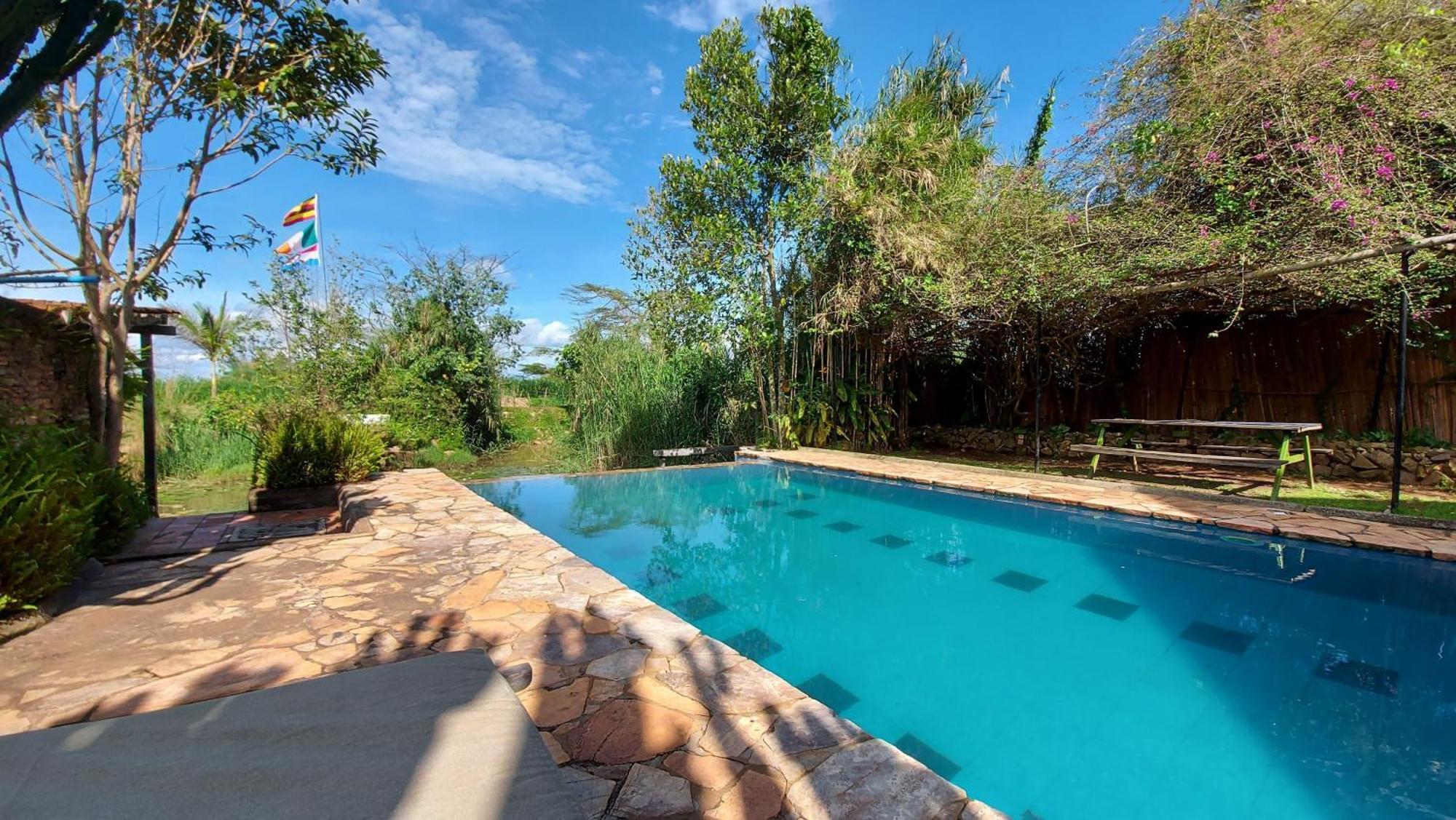 Yellow Haven Lodge Kampala Extérieur photo