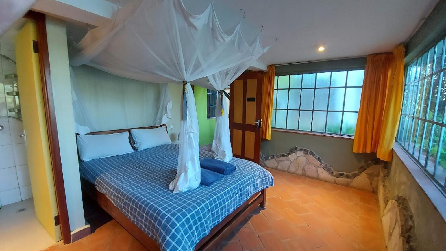 Yellow Haven Lodge Kampala Extérieur photo