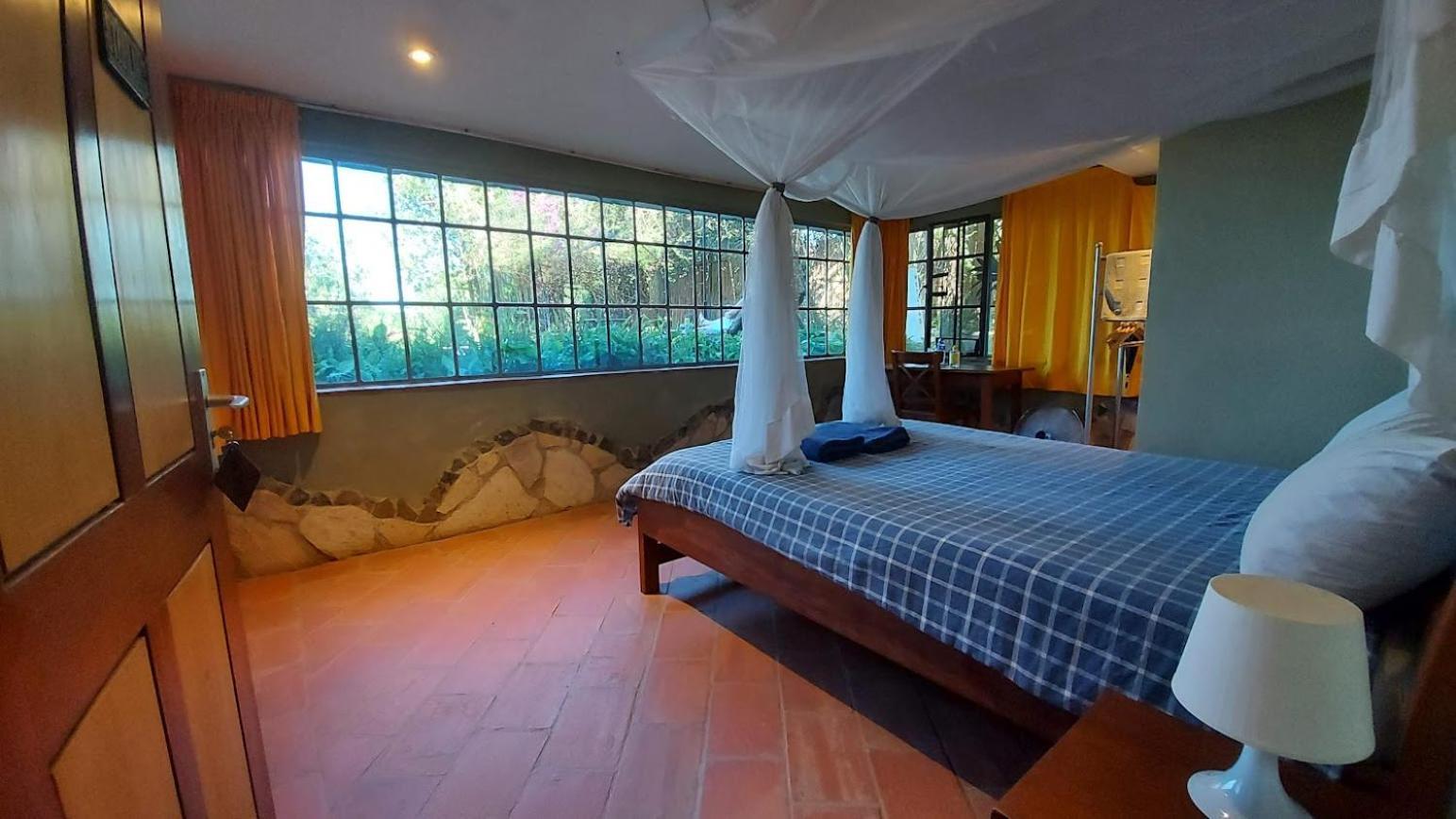 Yellow Haven Lodge Kampala Extérieur photo